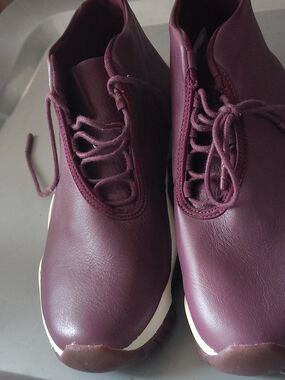 Jordan Women's Plum Lace-Up Slip-On Sneakers